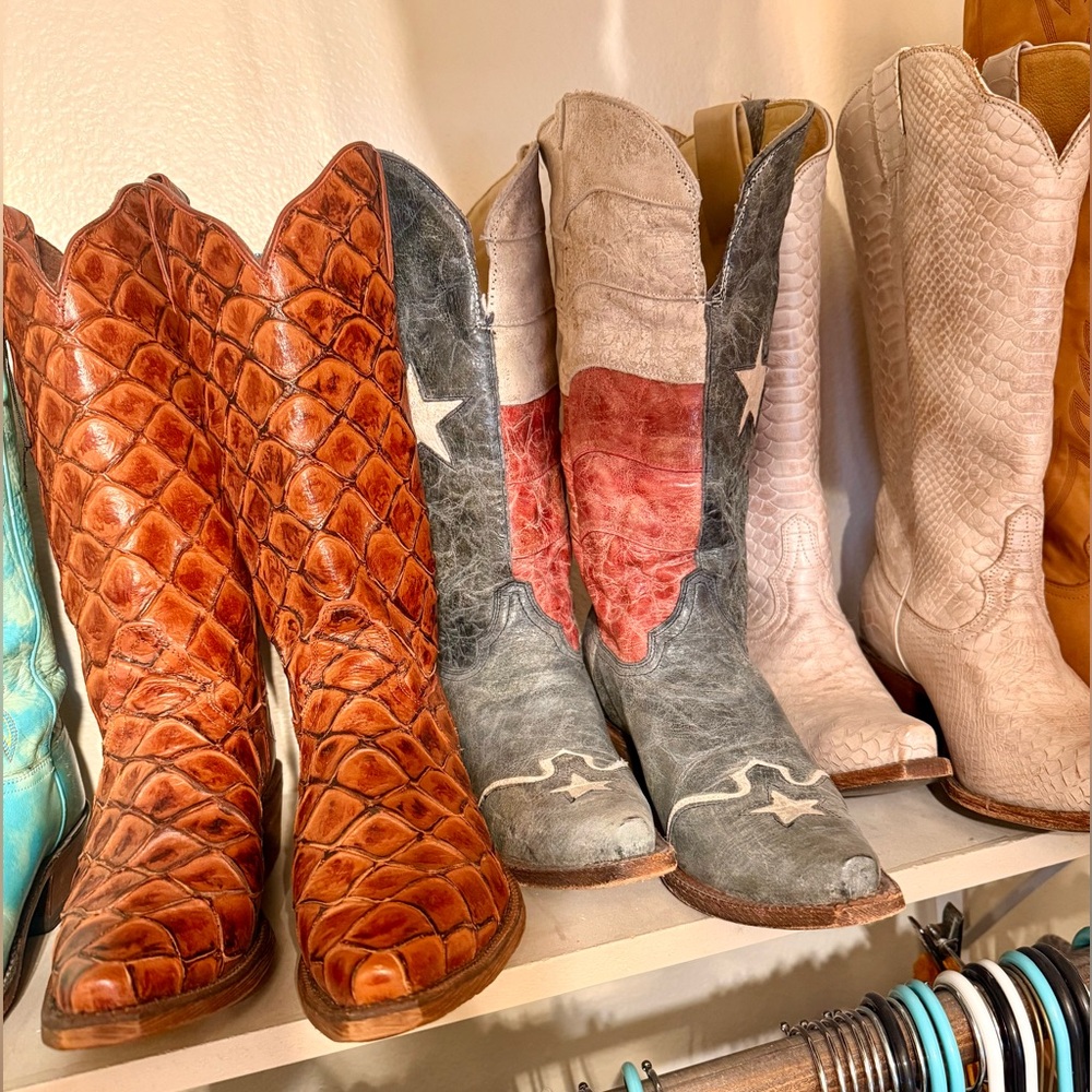 SOLD ❌Brown cowboy boots